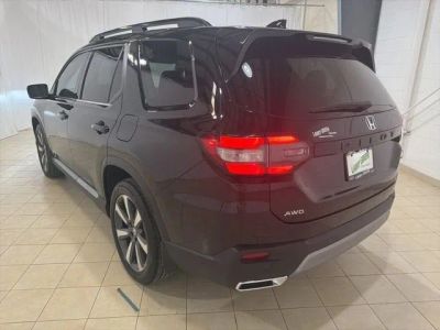 2024 Honda Pilot — rear three-quarter view