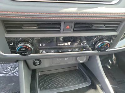 2026 Nissan Rogue — photo 17 view