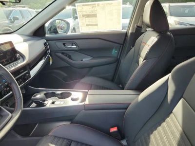 2026 Nissan Rogue — photo 8 view