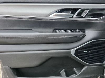 2026 Jeep Grand Wagoneer — photo 16 view