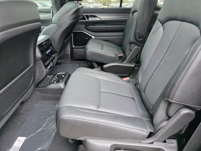 2026 Jeep Grand Wagoneer — photo 9 view