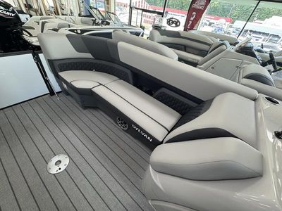 2026 Sylvan L3 Party Fish — engine compartment view