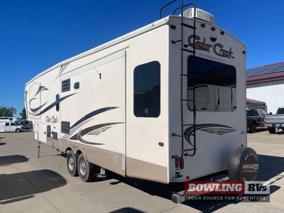 2016 Cedar Creek Silverback 33IK - Photo 3