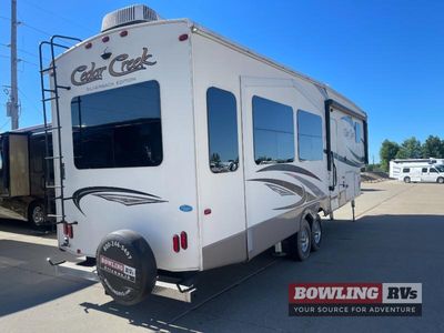 2016 Cedar Creek Silverback 33IK - Photo 4