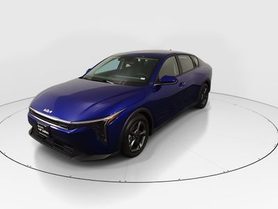 2025 Kia K4 - Photo 3