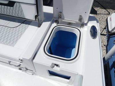 2026 Blackfin 242HB - Photo 19