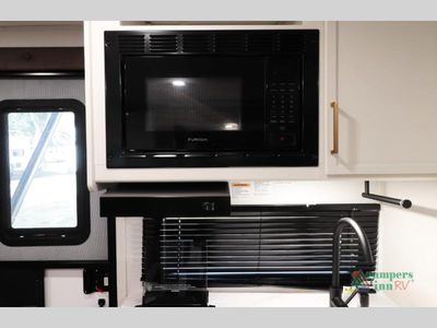 2026 Grand Design Transcend One - Photo 26