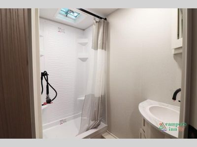 2026 Grand Design Transcend One - Photo 29