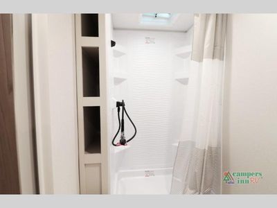2026 Grand Design Transcend One - Photo 30