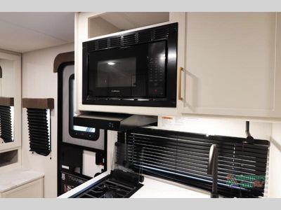 2026 Grand Design Transcend One - Photo 27