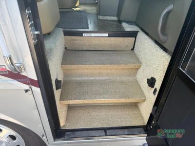 2010 Winnebago Journey — photo 12 view