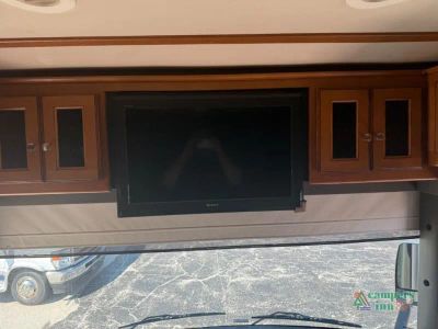 2010 Winnebago Journey — photo 37 view