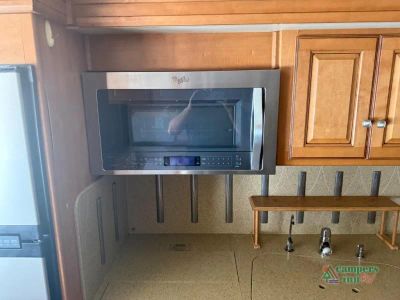 2010 Winnebago Journey — photo 21 view