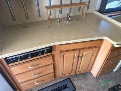 2010 Winnebago Journey — photo 24 view