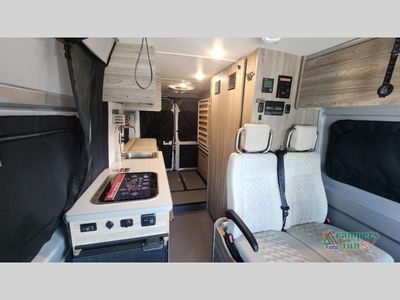 2025 Winnebago Solis - Photo 26