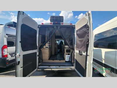 2025 Winnebago Solis - Photo 7