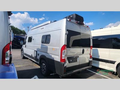 2025 Winnebago Solis - Photo 4