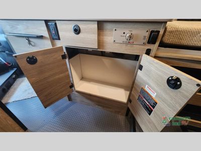 2025 Winnebago Solis - Photo 42