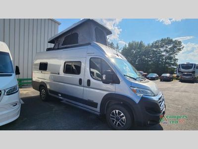 2025 Winnebago Solis - Photo 9