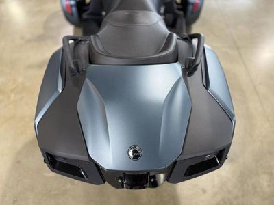 2025 Can-Am Spyder RT Rotax 1330 ACE - Photo 11