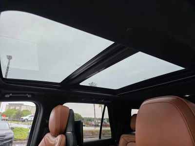 2019 Lincoln Navigator — photo 13 view
