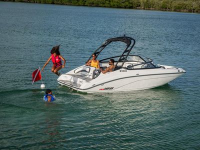 2025 Yamaha Boats AR195 - Photo 7