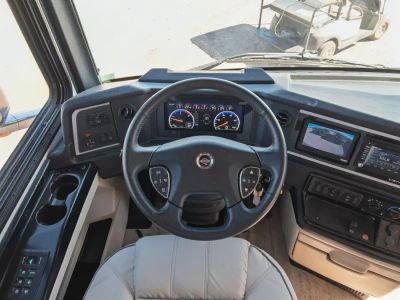 2020 Newmar VENTANA — rear three-quarter view