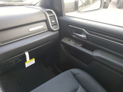 2026 Ram 1500 — photo 18 view