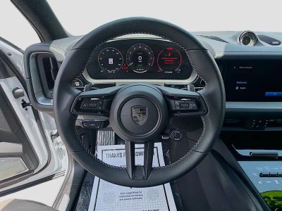 2025 Porsche Cayenne — photo 40 view