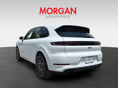 2025 Porsche Cayenne — detail view