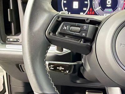 2025 Porsche Cayenne — photo 38 view