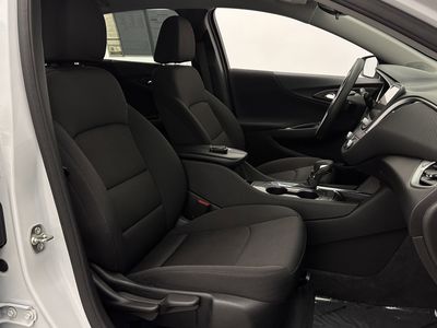 2024 Chevrolet Malibu - Photo 32