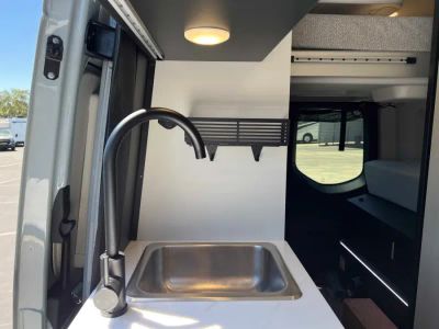 2027 Tiffin TIFFIN — photo 10 view
