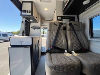 2027 Tiffin TIFFIN — interior view