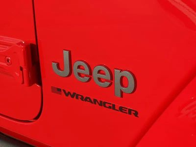 2026 Jeep Wrangler — photo 13 view
