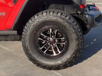 2026 Jeep Wrangler — photo 11 view