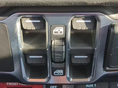 2026 Jeep Wrangler — photo 28 view