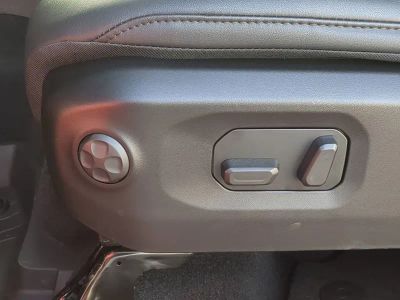 2026 Jeep Wrangler — photo 22 view