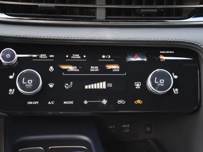 2026 INFINITI QX60 — photo 18 view