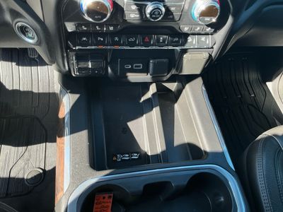 2020 GMC Sierra 1500 - Photo 12