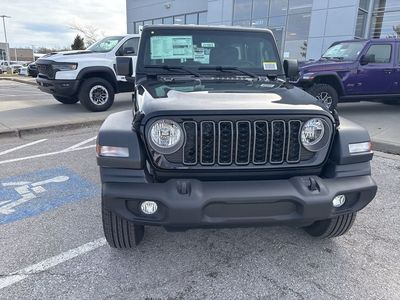 2026 Jeep Wrangler - Photo 9