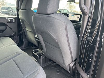2026 Jeep Wrangler - Photo 48
