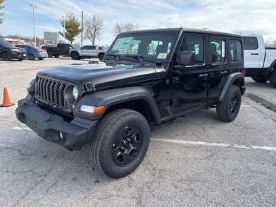 2026 Jeep Wrangler - Photo 13