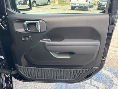 2026 Jeep Wrangler - Photo 54