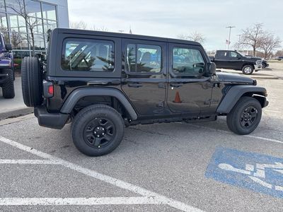 2026 Jeep Wrangler - Photo 33