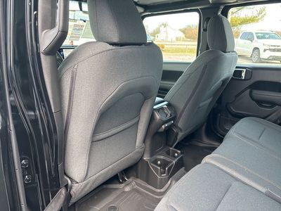 2026 Jeep Wrangler - Photo 44