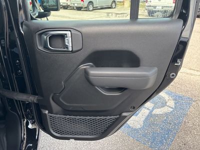 2026 Jeep Wrangler - Photo 47