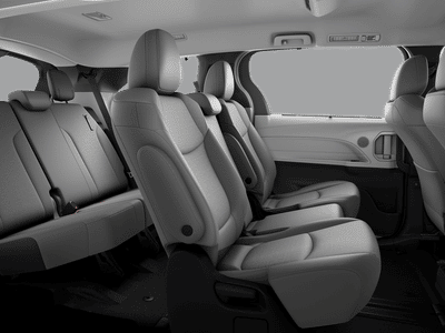 2026 Toyota Sienna - Photo 2