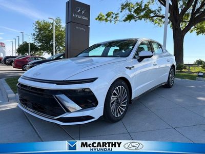 2026 Hyundai Sonata Hybrid SNGAF2JAS4AS — front three-quarter view