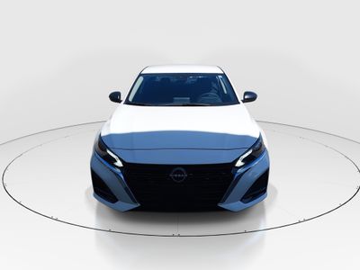 2025 Nissan Altima - Photo 2